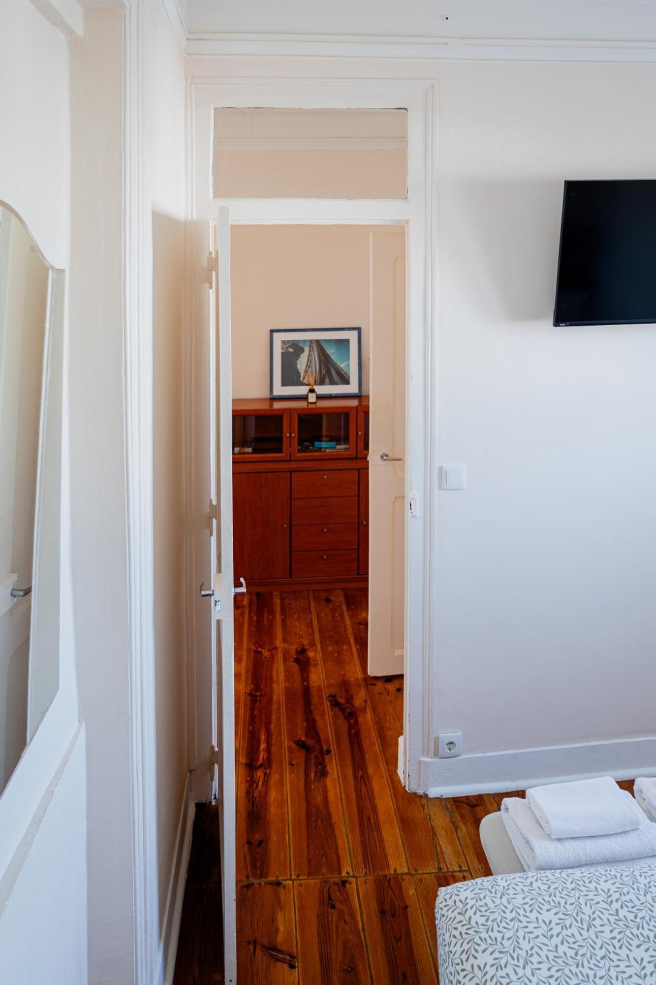 Angels Homes-N27, 3ºfloor - Bairro Tipico, Centro Lisboa Bagian luar foto
